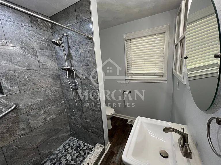 1518 Sherman St — Photo 5
