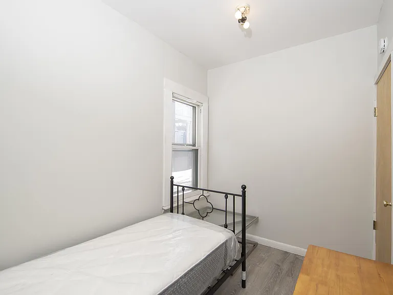 159 Hoosick St #1R — Photo 25