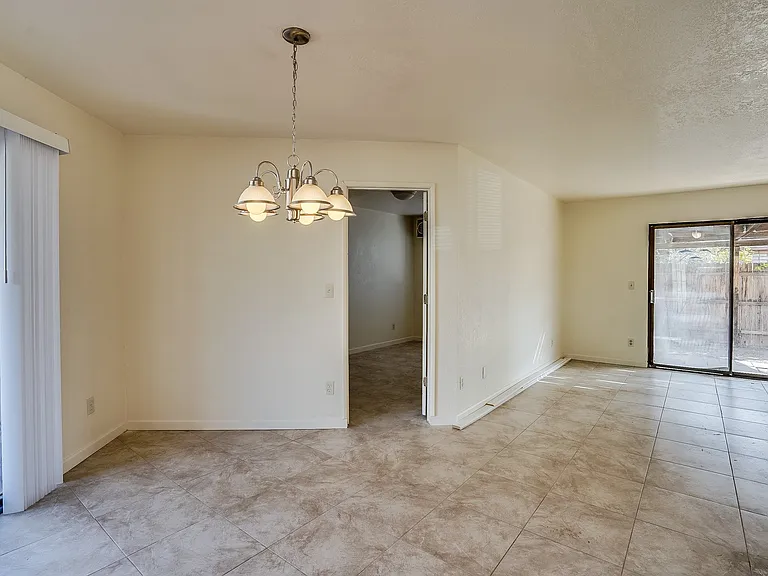 422 E Navajo Rd — Photo 3