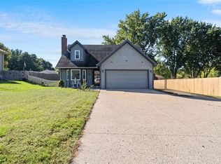 2906 Cook Rd, Saint Joseph, MO 64506