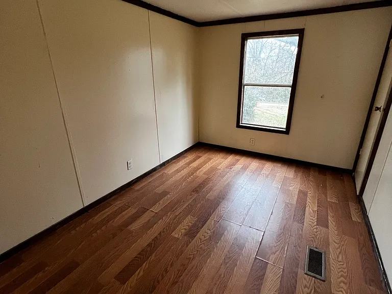 304 Wood Gate Dr — Photo 6