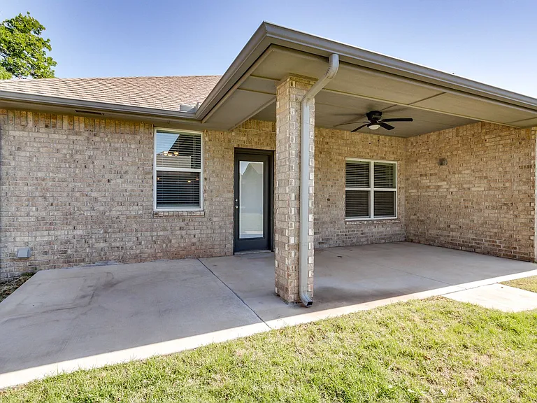 2200 Alta Vista Ln — Photo 34