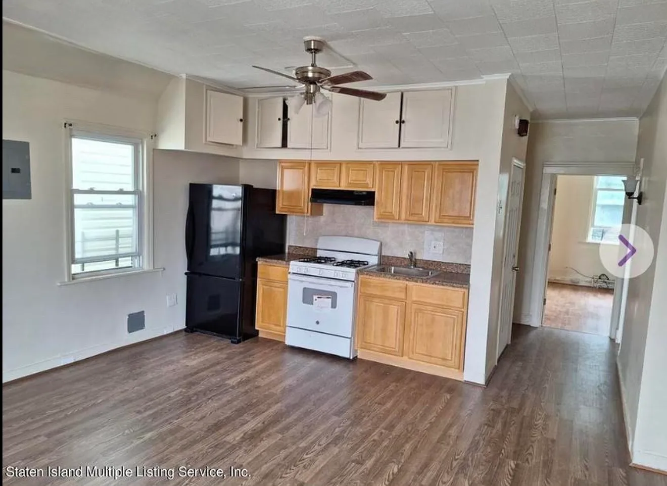 3 bed, $3,753 — Photo 2