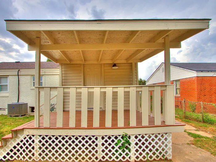 411 Showalter Dr — Photo 33