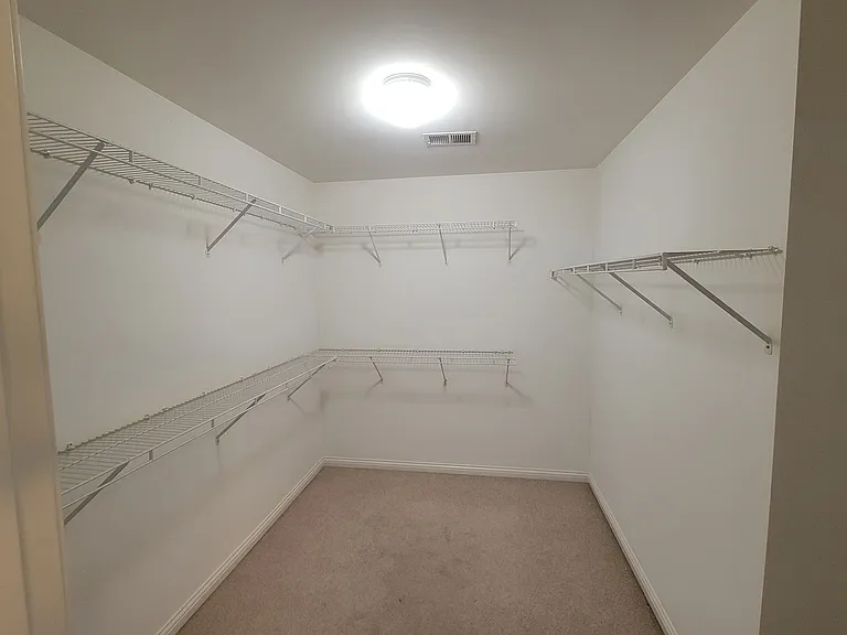 421 Forest Hill Dr — Photo 17