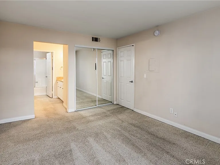 5500 Owensmouth Ave #216 — Photo 7