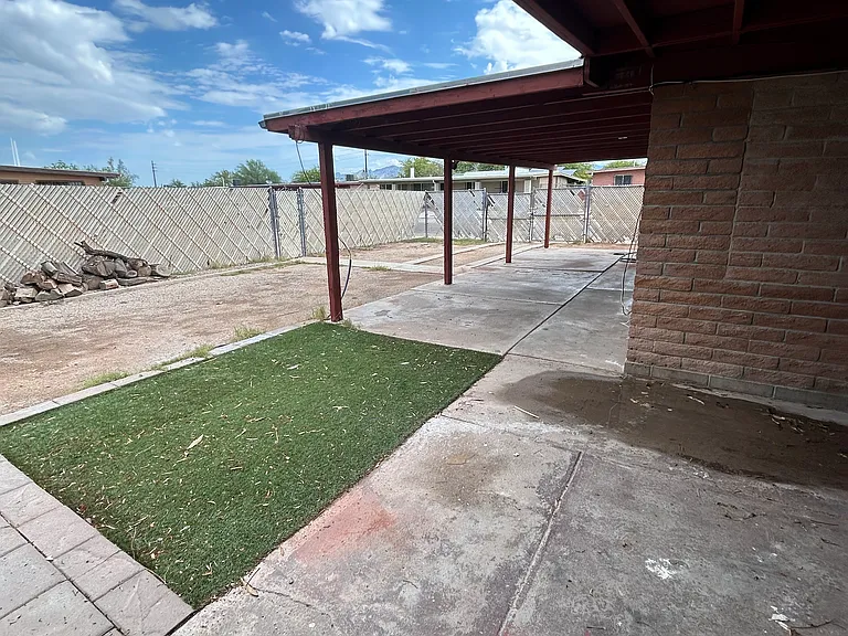 4650 S Martin Ave — Photo 22