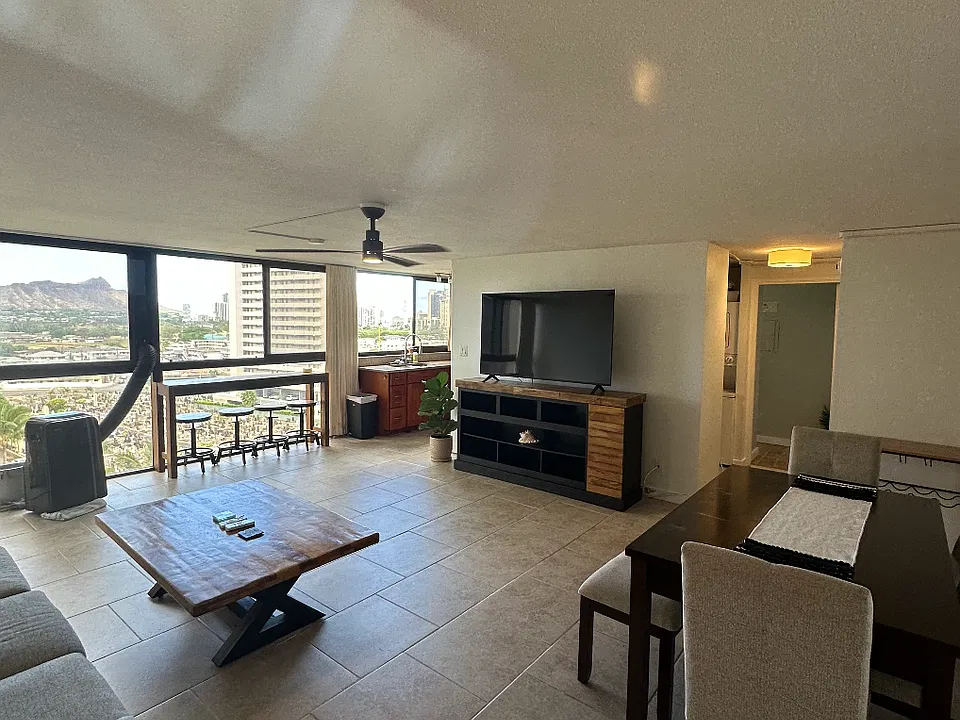 2724 Kahoaloha Ln #1206