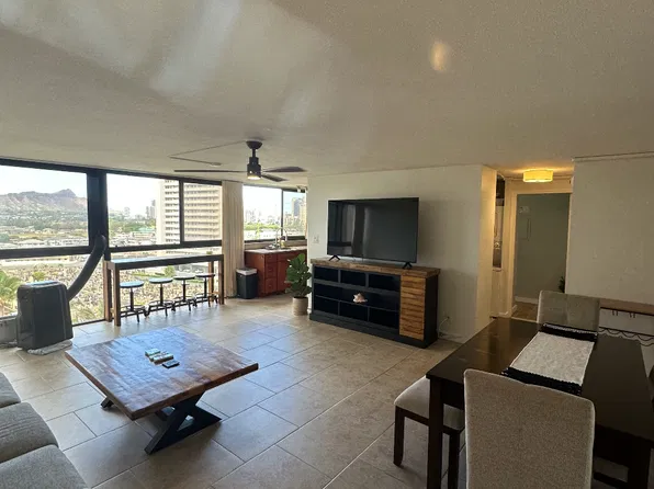2724 Kahoaloha Ln APT 1206, Honolulu, HI 96826
