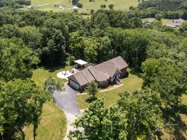 1555 Heller Rdg, Spring Hill, TN 37174
