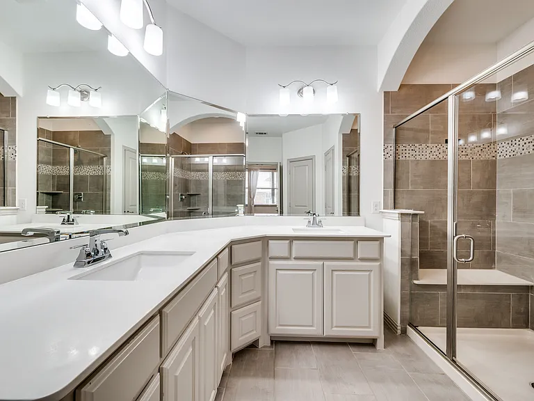 7424 Mitchell Dr — Photo 14