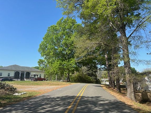 5th image of 600 Sunderland Rd