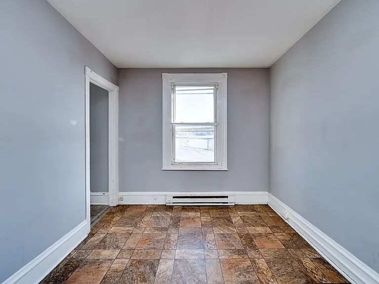 417 W Oley St #5 — Photo 11