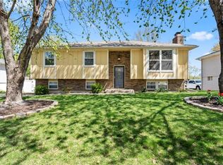 1413 N Downers Pl, Independence, MO 64056
