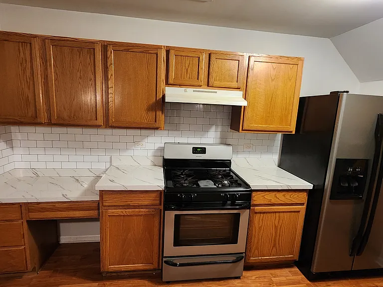 1687 Maple Park Ln — Photo 4