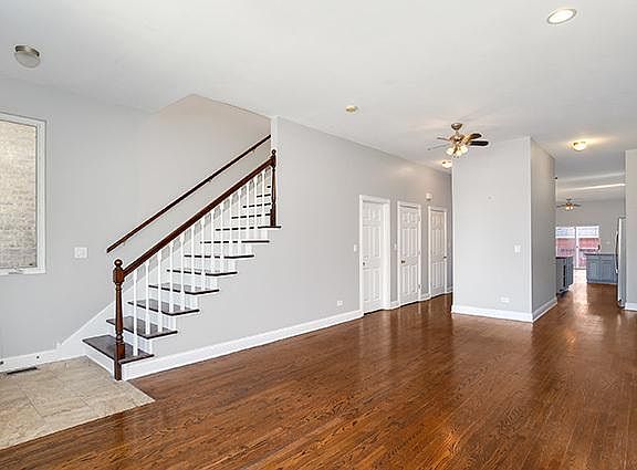 2nd image of 1545 N Maplewood Ave