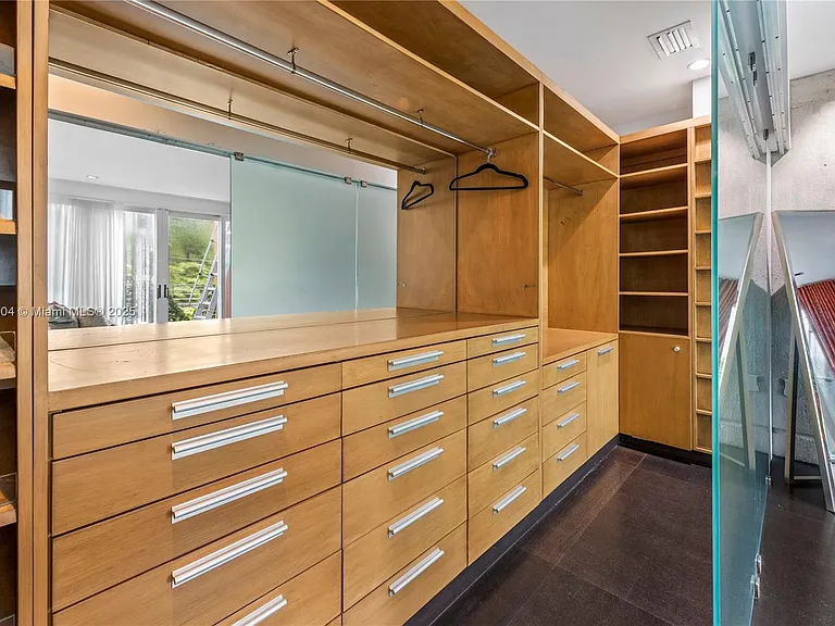 1606 S Bayshore Dr — Photo 12