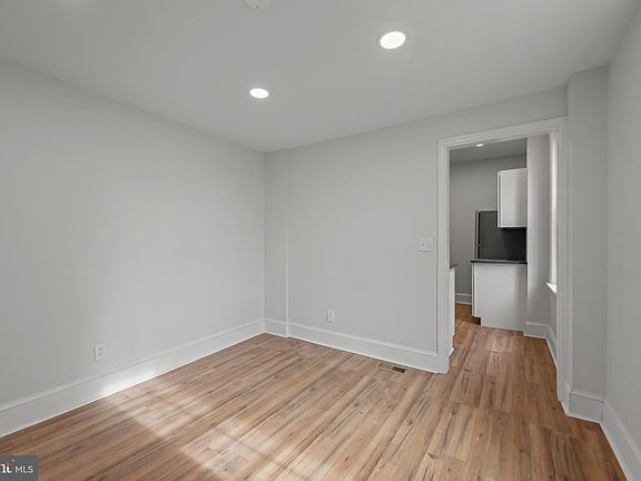 4th image of 1208 W 3rd St