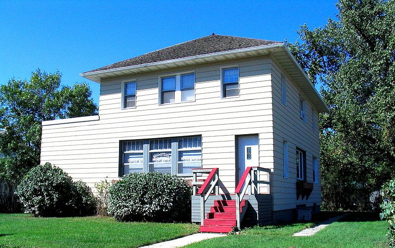 100 Main St NW, Bowbells, ND 58721 Zillow