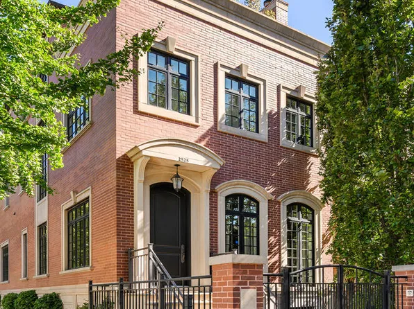 2525 N Greenview Ave, Chicago, IL 60614