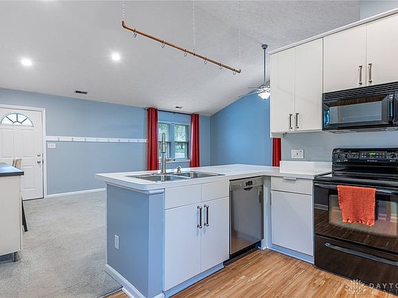 5th image of 837 McDowell St