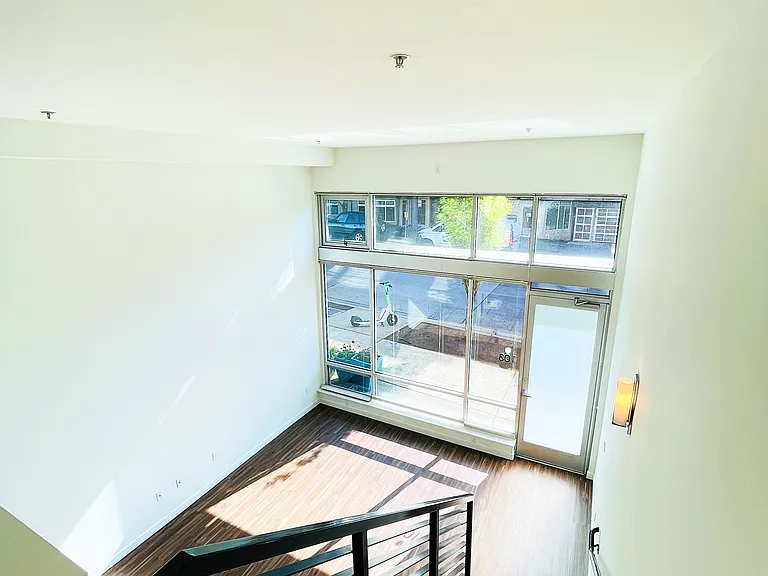 Queen Anne Flats — Photo 22