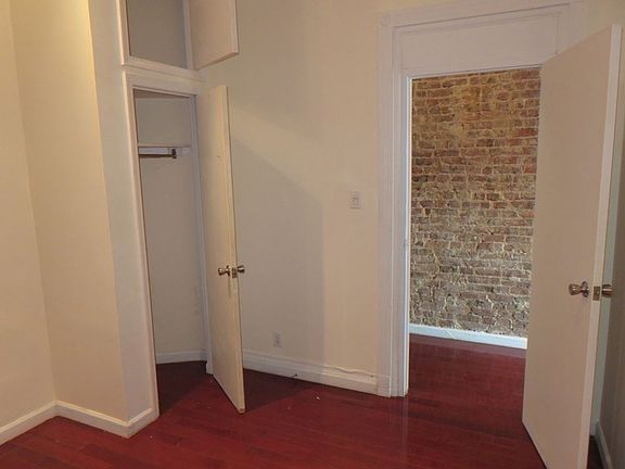 4th image of 1047 Bedford Ave APT 4B