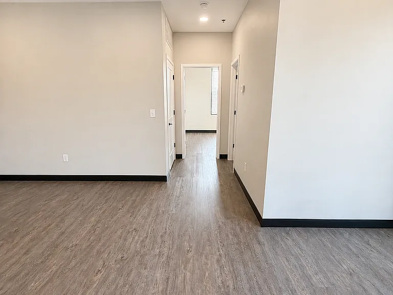 104 E Market St #102 — Photo 6