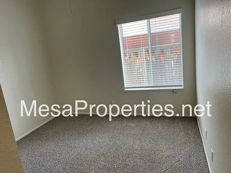 2816 W Fairview Dr — Photo 19