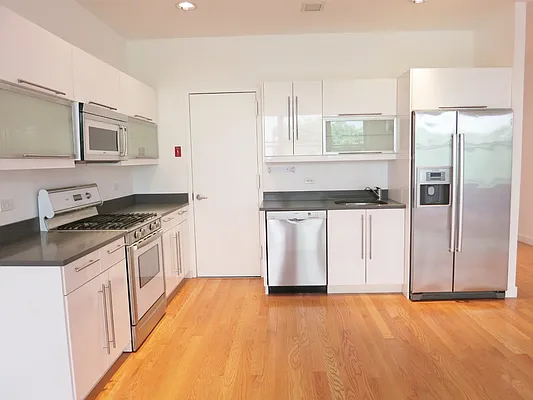 Rented by Brooklyn Heights Real Estate Inc | media 18