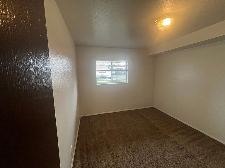 4693 S Brookwillow Cv #B — Photo 18