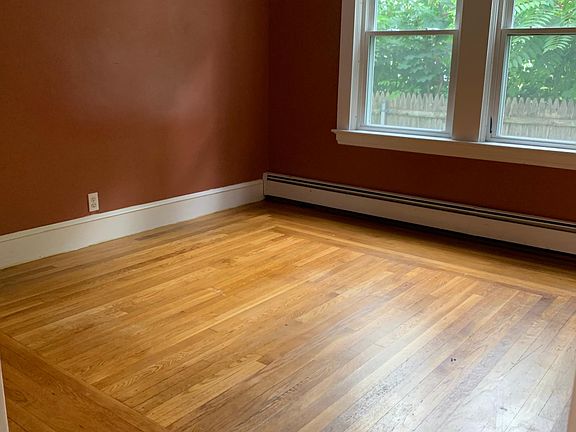 3rd image of 21 Levalley St Floor 1