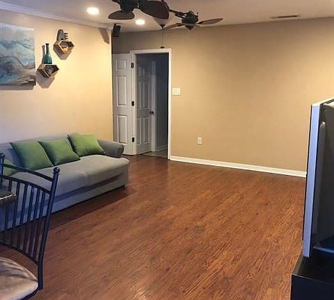 4th image of 1216 Manson Ave