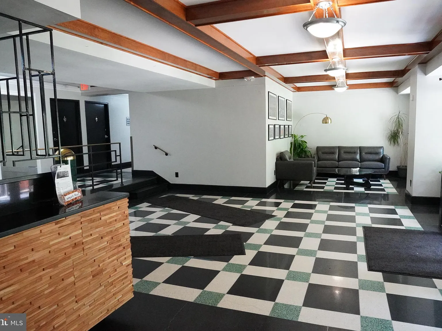 1 bed, 667 sqft, $2,100 — Photo 2
