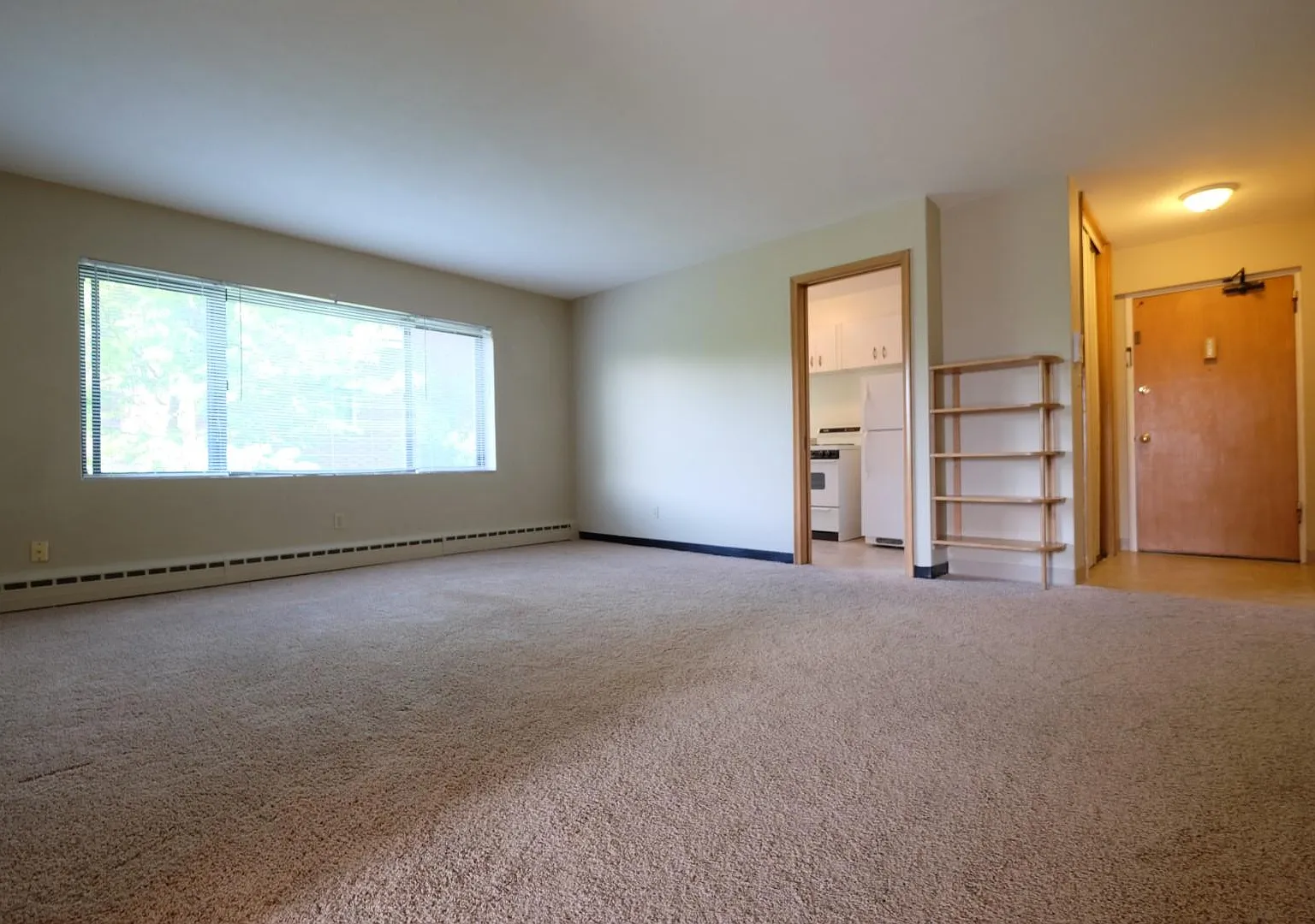Laurel Terrace — Photo 2