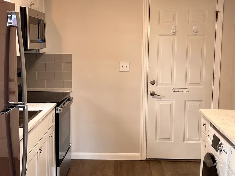 227 Thomas St NW — Photo 10