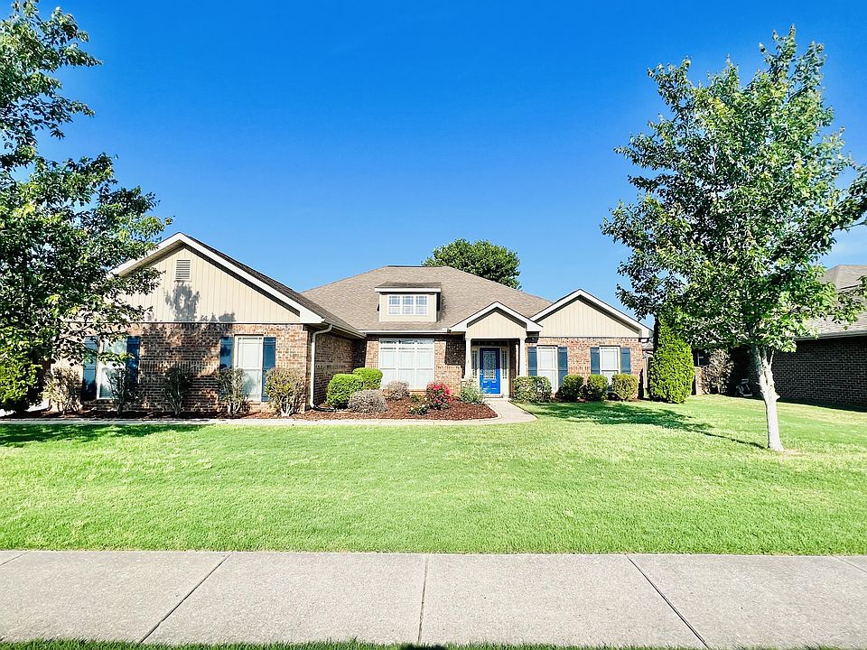 1st image of 630 Summer Cove Cir NW