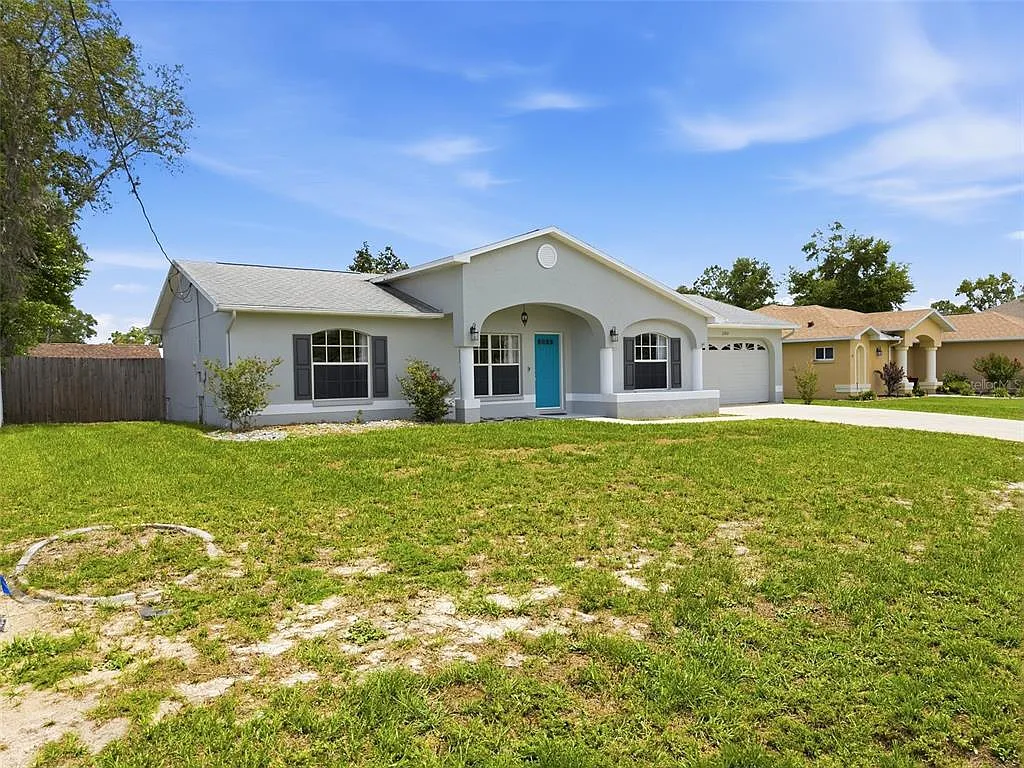 3 bed, 2.0 bath, 1114 sqft, $2,000 — Photo 3