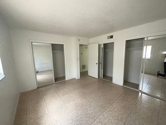 5th image of 4750 40th Ave N #1
