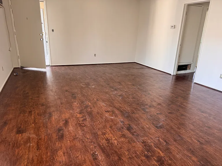 1344 N Columbus Ave #11 — Photo 3