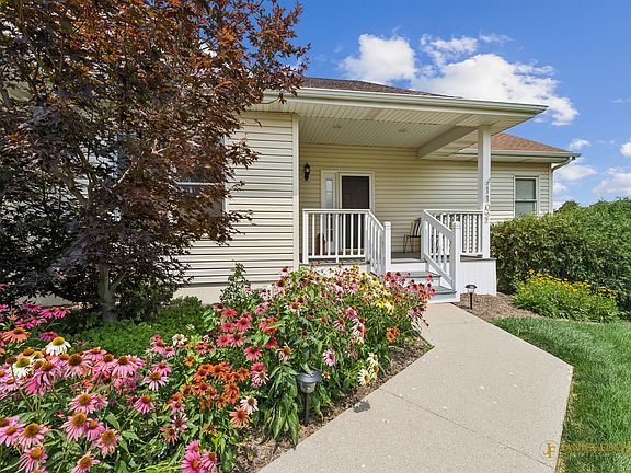 3rd image of 1102 Joseph Cir