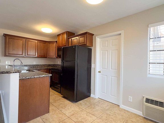 5th image of 4516 60th St