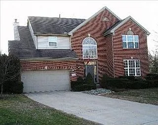 90 Hollister Ct photo 1