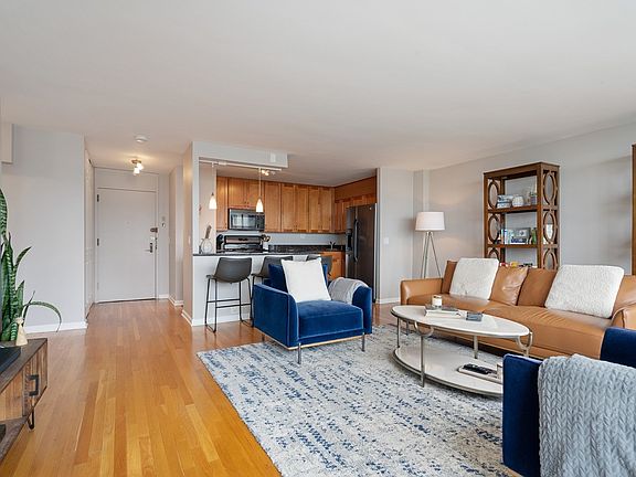 5th image of 2800 N Lake Shore Dr APT 1803