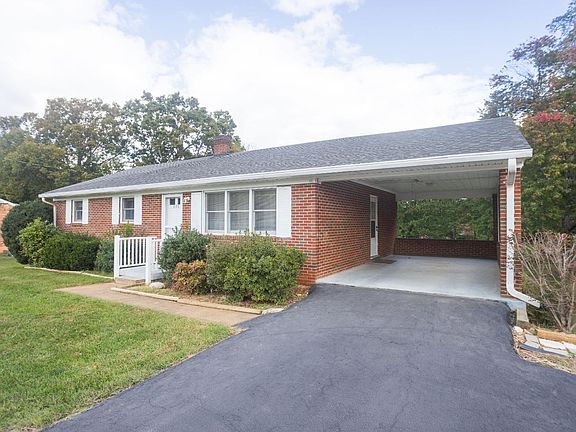 4th image of 335 Rainbow Forest Dr