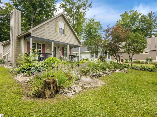 7190 Cleveland Ave, Bellaire, MI 49615