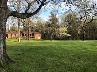 565 Forest Retreat Rd, Hendersonville, TN 37075