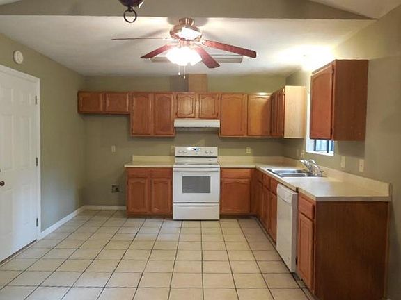 4th image of 2768 Faringdon Dr