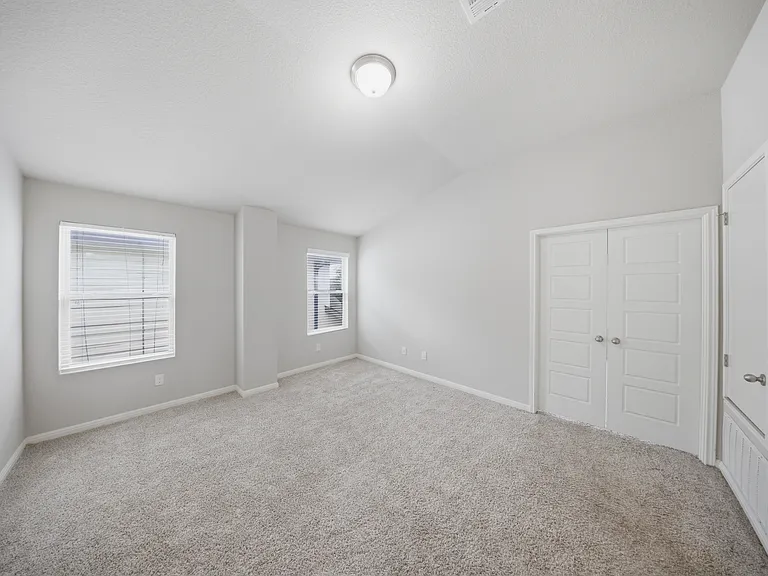 8707 Straight Oaks — Photo 20