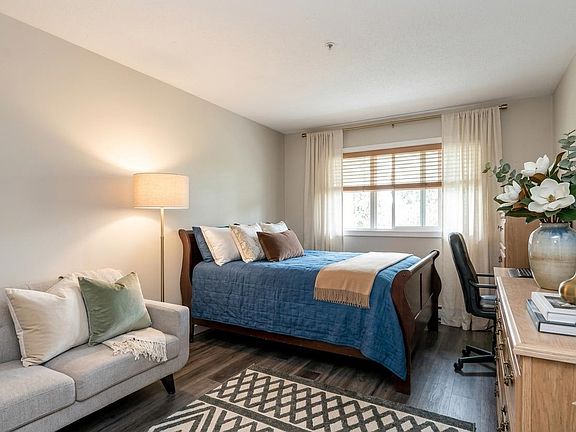 2nd image of 2700 McCallum Rd #104